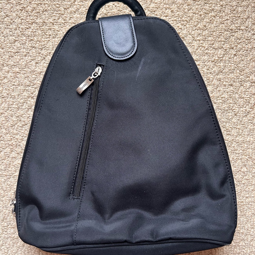 Black Baggallini  Metro Bag Backpack